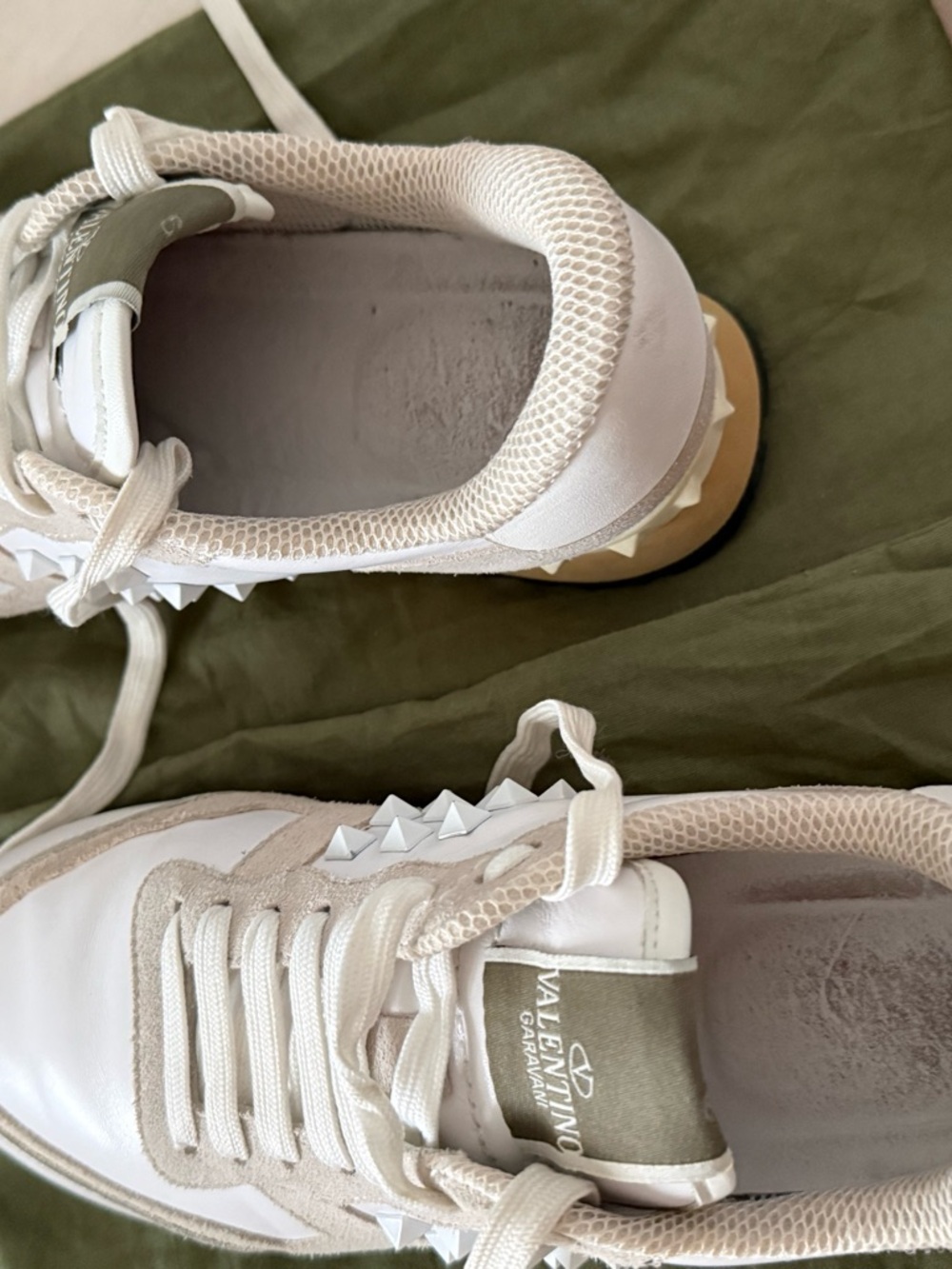 Valentino Garavani Leather White Rockrunner Sneakers Size 39 - Picture 7 of 8